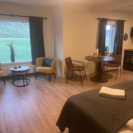Bolstatharhlith - Studios Exteriör bild